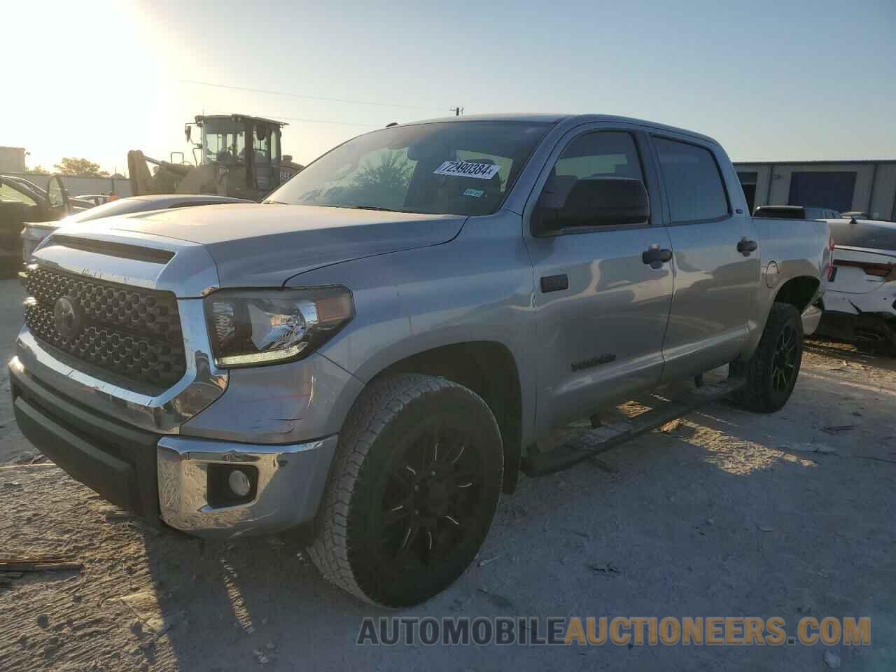 5TFDW5F11JX715813 TOYOTA TUNDRA 2018