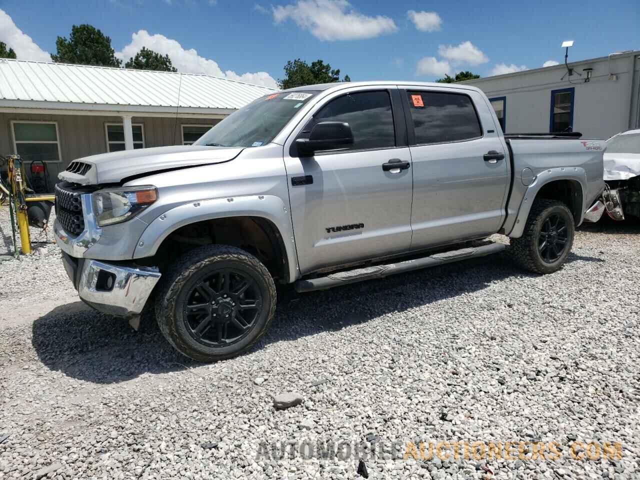 5TFDW5F11JX747600 TOYOTA TUNDRA 2018