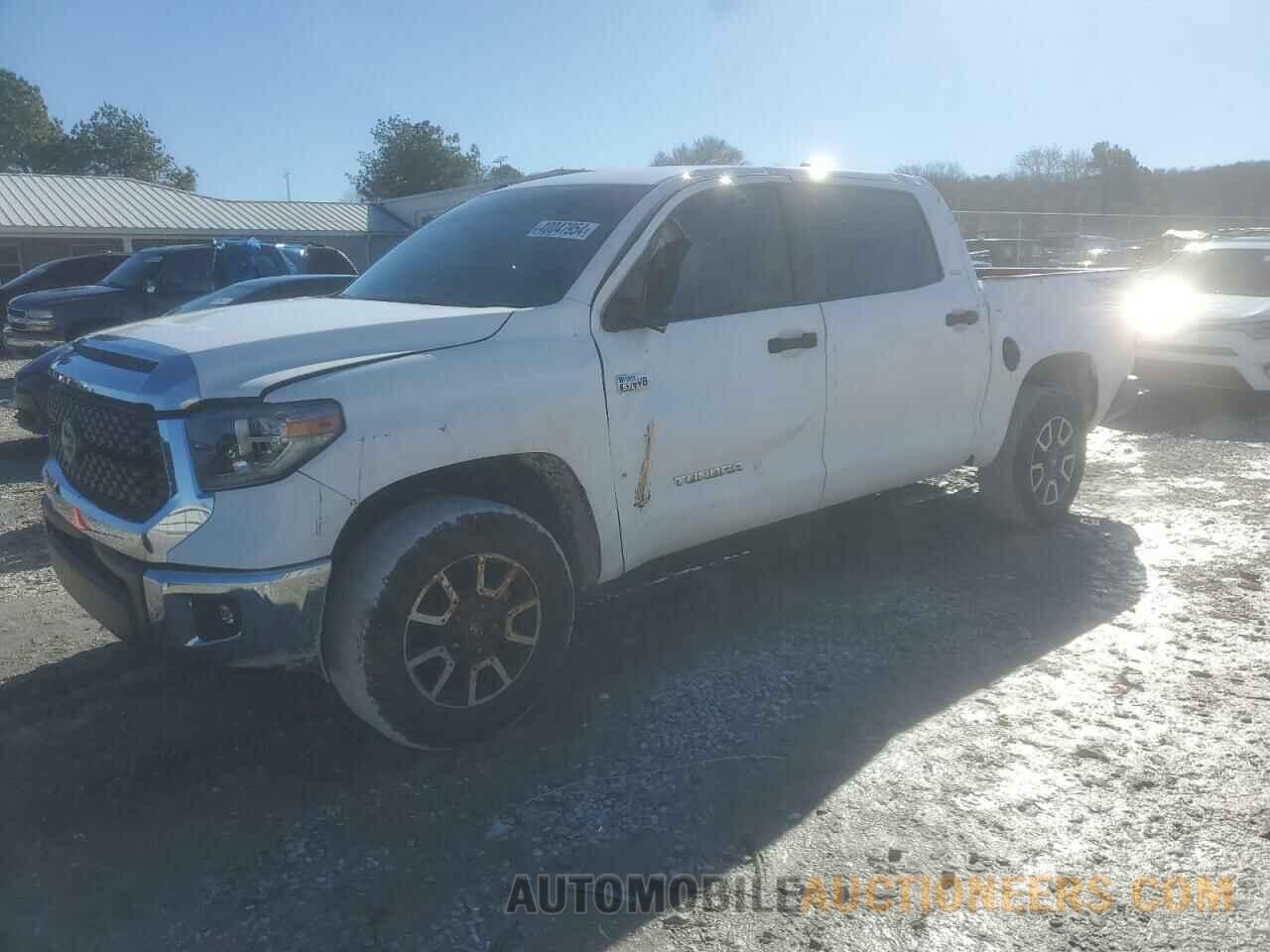 5TFDW5F12JX752725 TOYOTA TUNDRA 2018