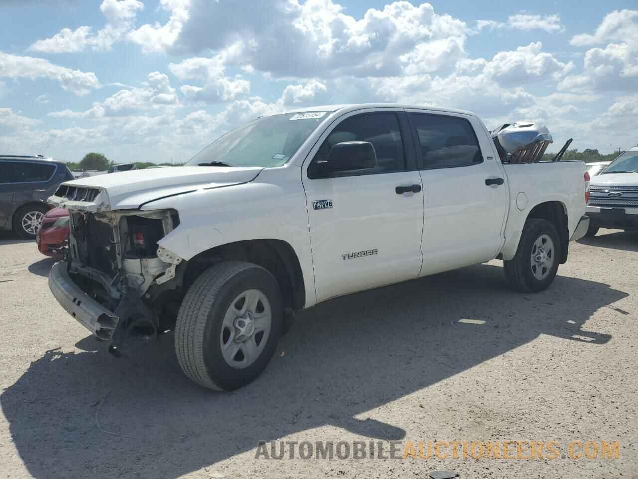 5TFDW5F13HX640915 TOYOTA TUNDRA 2017