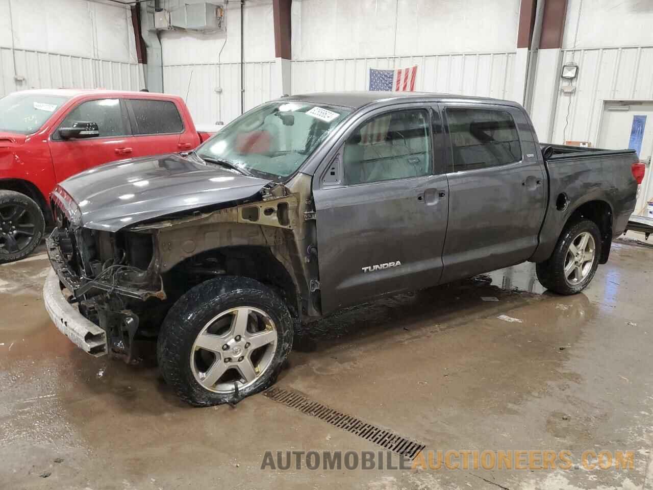 5TFDW5F15DX304239 TOYOTA TUNDRA 2013