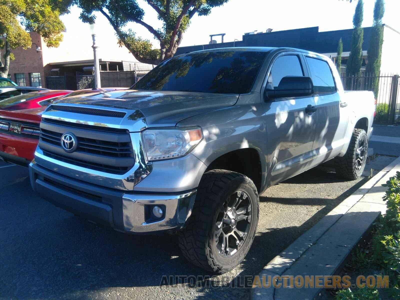 5TFDW5F15FX465077 Toyota Tundra 4WD Truck 2015