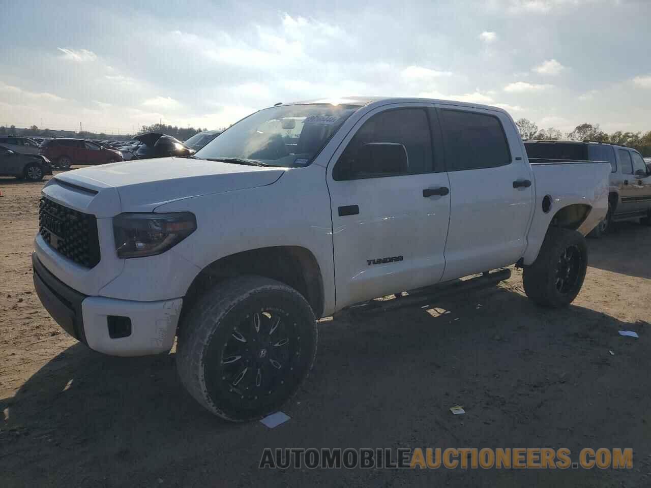 5TFDW5F15GX560983 TOYOTA TUNDRA 2016