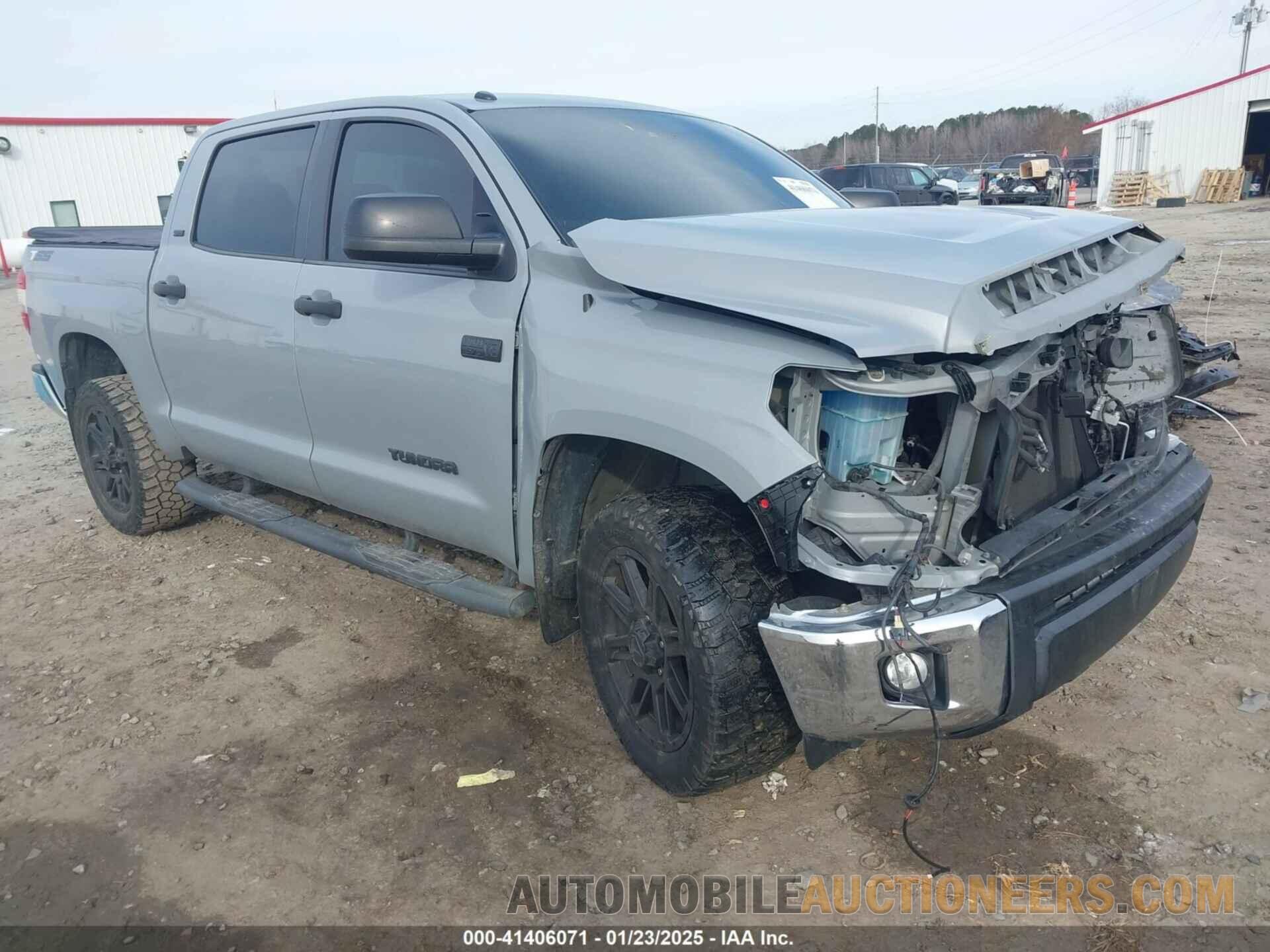 5TFDW5F17JX772260 TOYOTA TUNDRA 2018