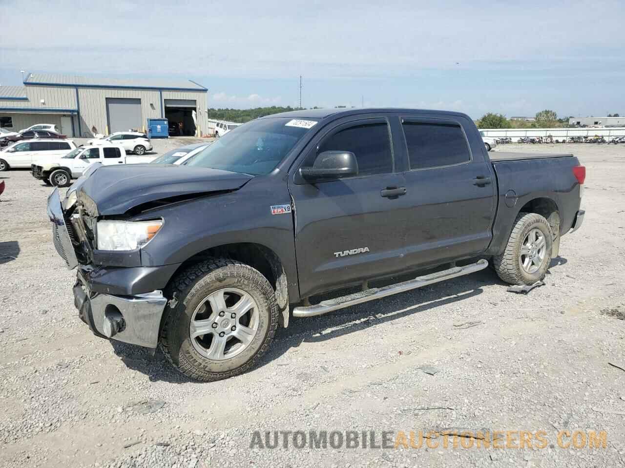 5TFDW5F18DX306924 TOYOTA TUNDRA 2013