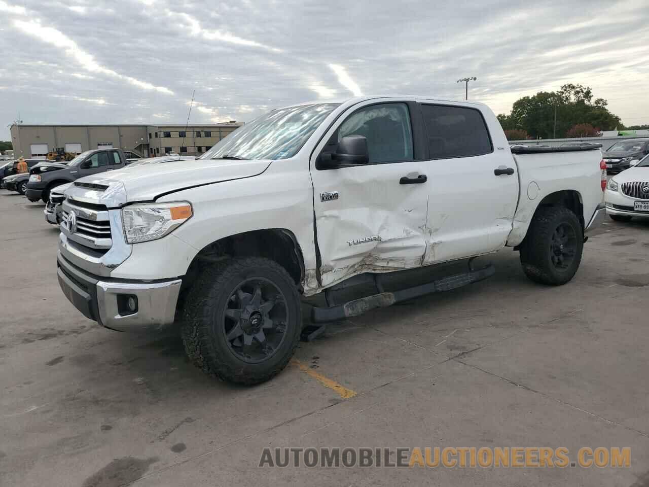 5TFDW5F18GX557561 TOYOTA TUNDRA 2016