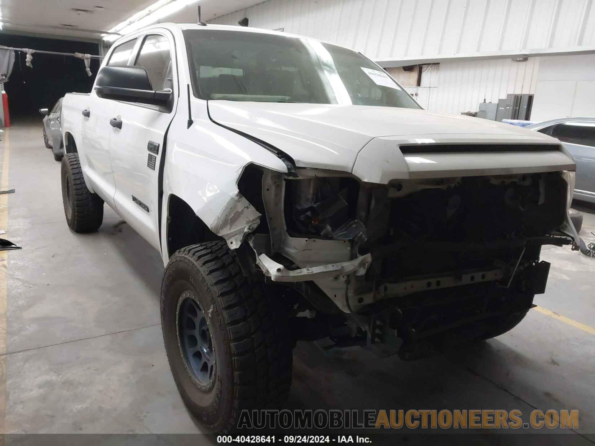 5TFDW5F18HX617808 TOYOTA TUNDRA 2017