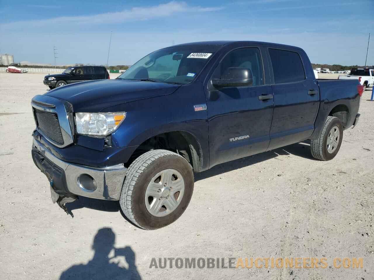 5TFDW5F19BX177136 TOYOTA TUNDRA 2011