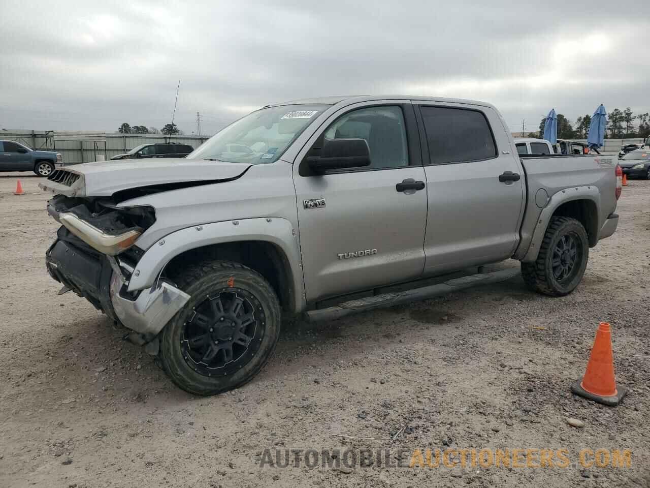 5TFDW5F19FX477023 TOYOTA TUNDRA 2015