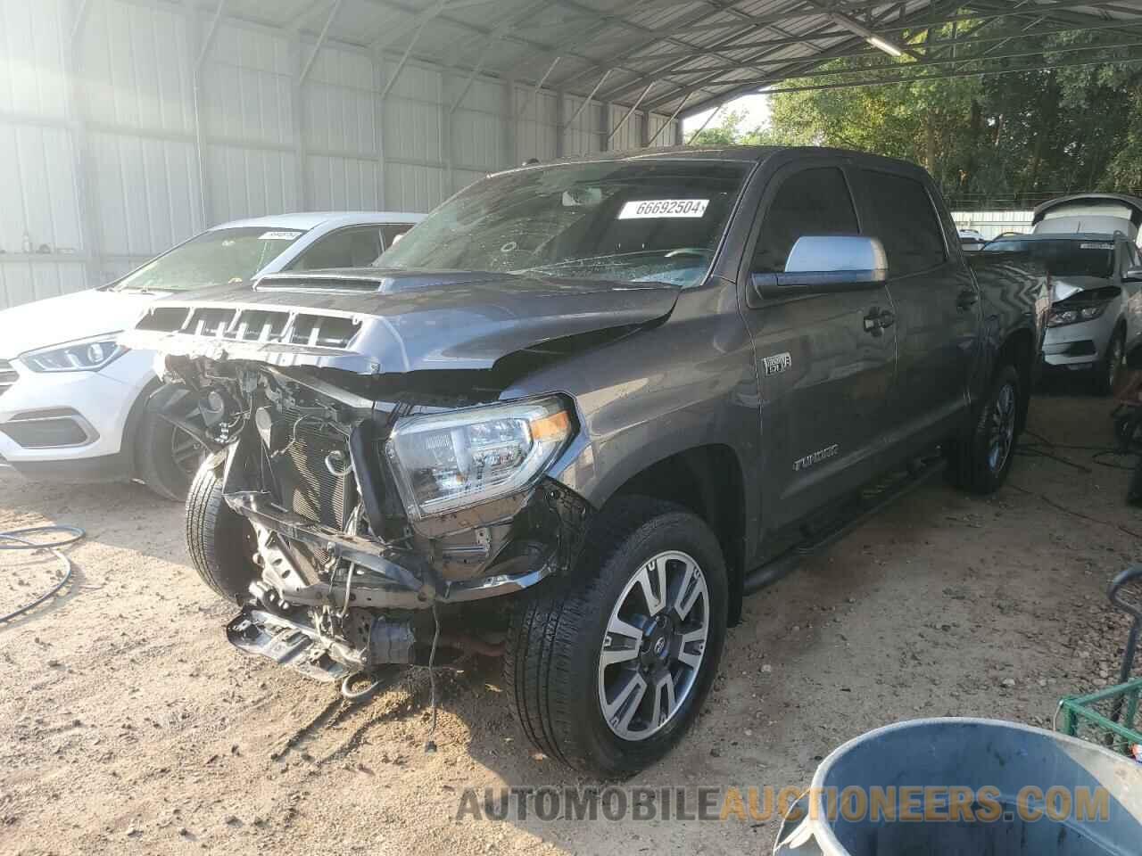 5TFDW5F19JX737395 TOYOTA TUNDRA 2018