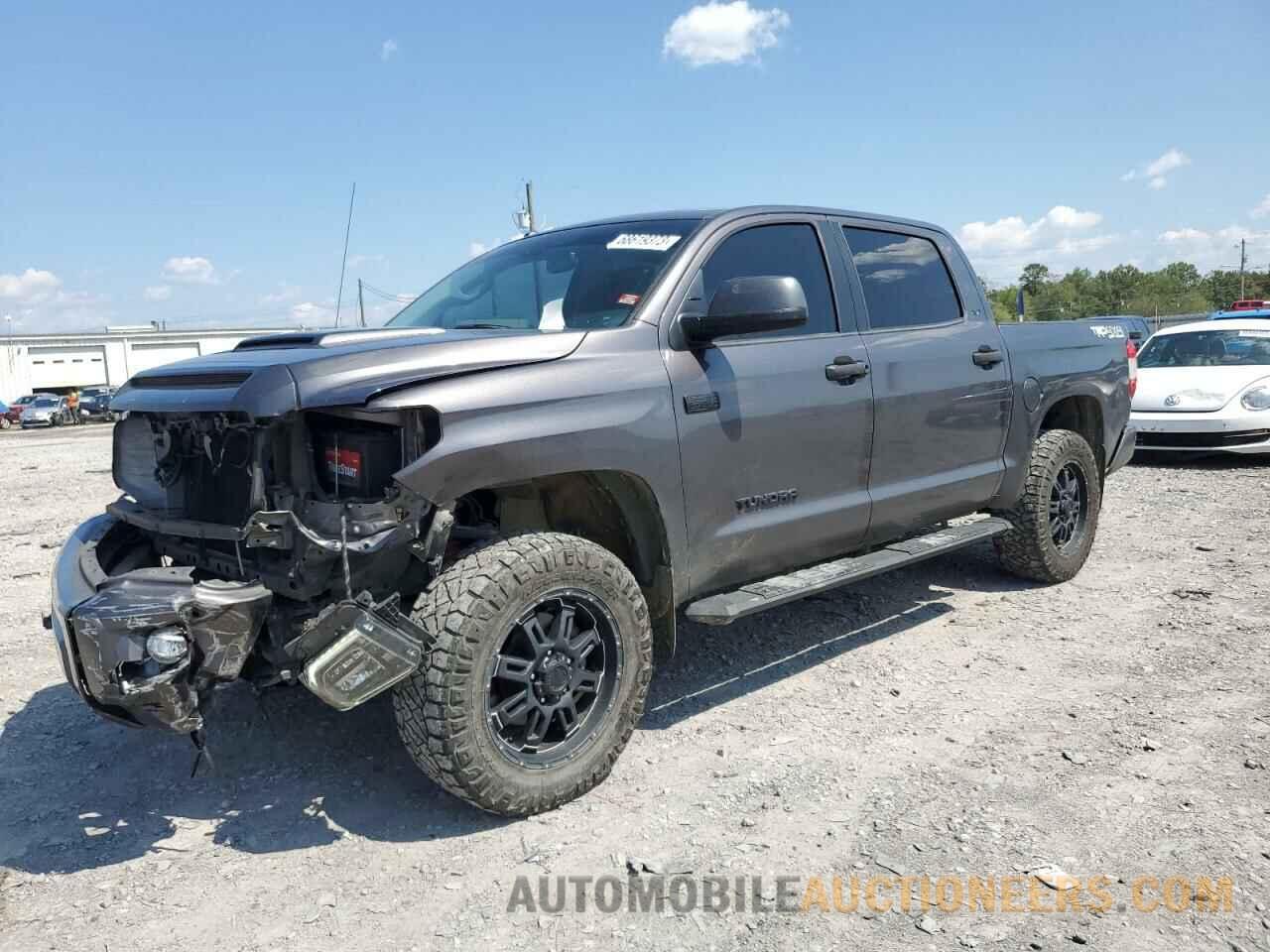 5TFDW5F1XJX704227 TOYOTA TUNDRA 2018