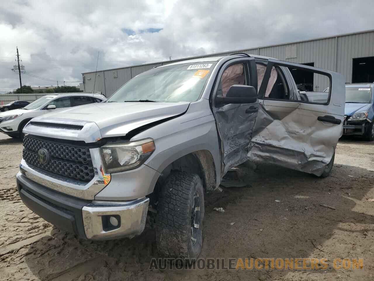 5TFDW5F1XJX751435 TOYOTA TUNDRA 2018