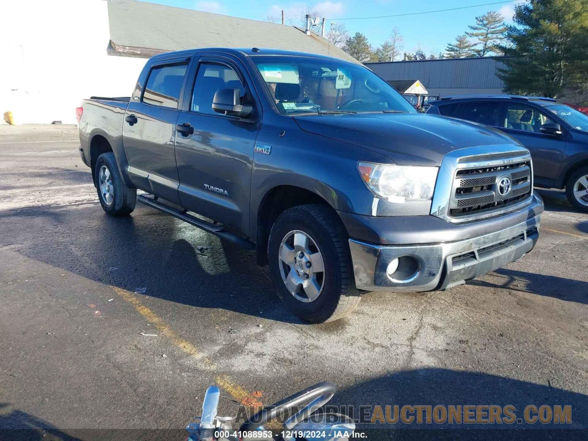 5TFDY5F11BX206011 TOYOTA TUNDRA 2011