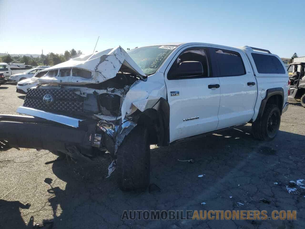 5TFDY5F11JX694763 TOYOTA TUNDRA 2018