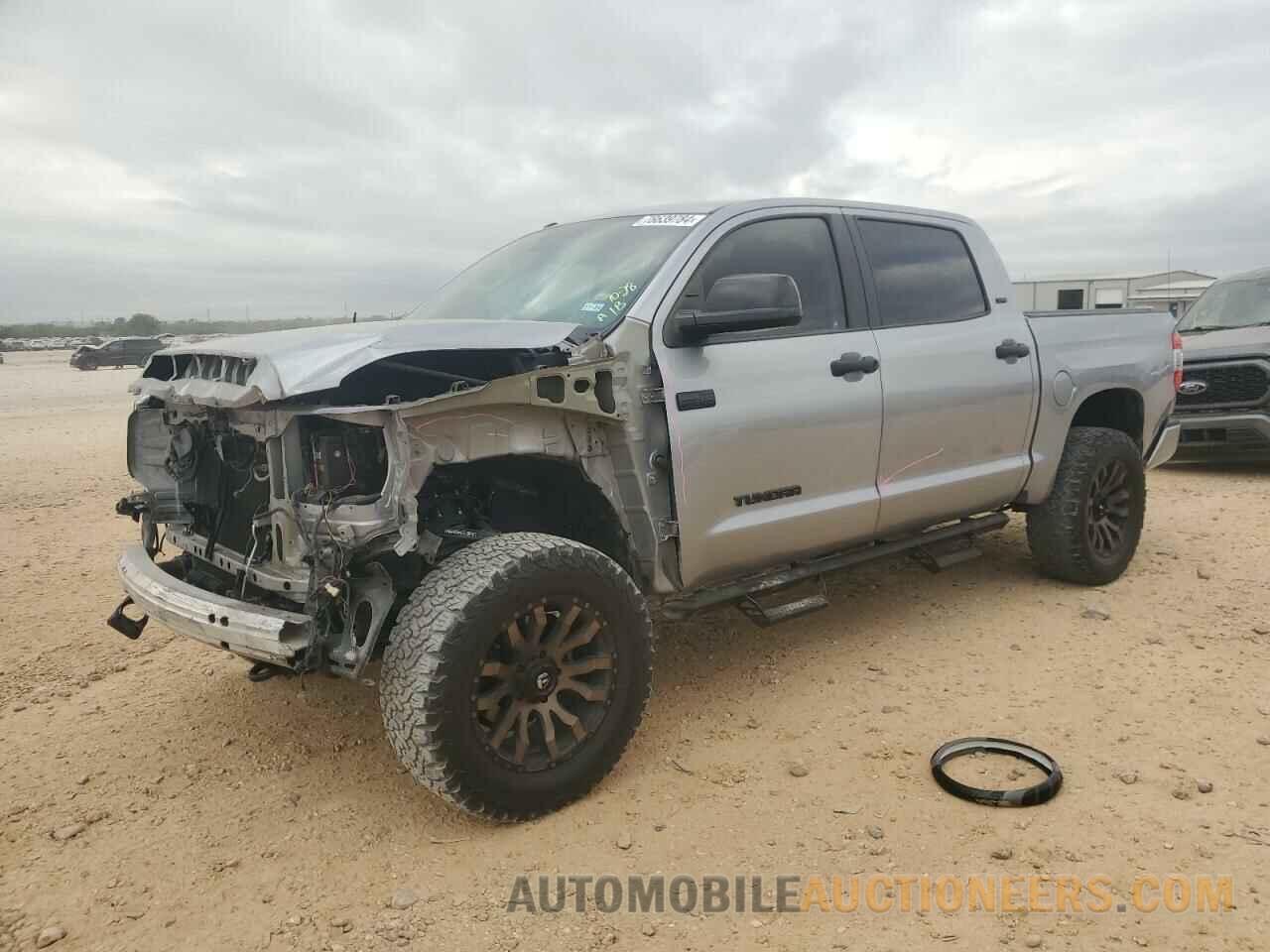 5TFDY5F13JX690598 TOYOTA TUNDRA 2018