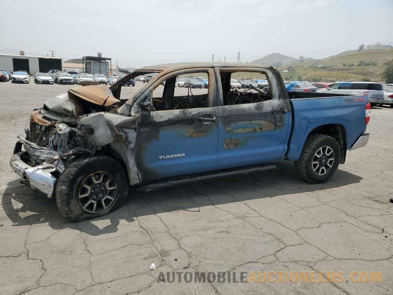 5TFDY5F13JX752307 TOYOTA TUNDRA 2018