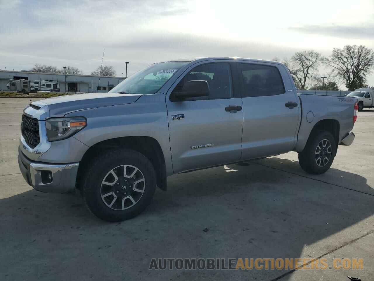 5TFDY5F15JX686195 TOYOTA TUNDRA 2018