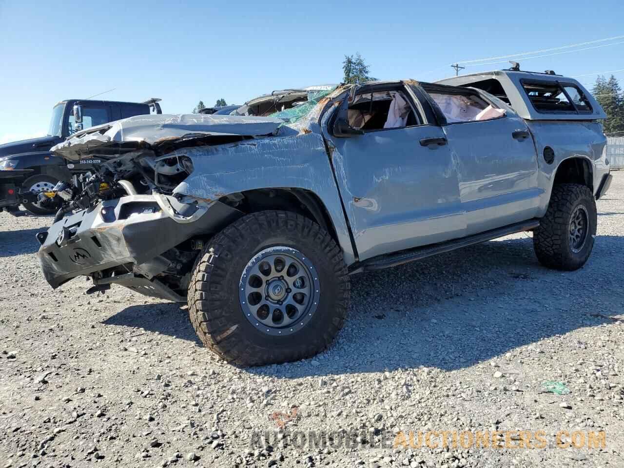 5TFDY5F16JX758862 TOYOTA TUNDRA 2018