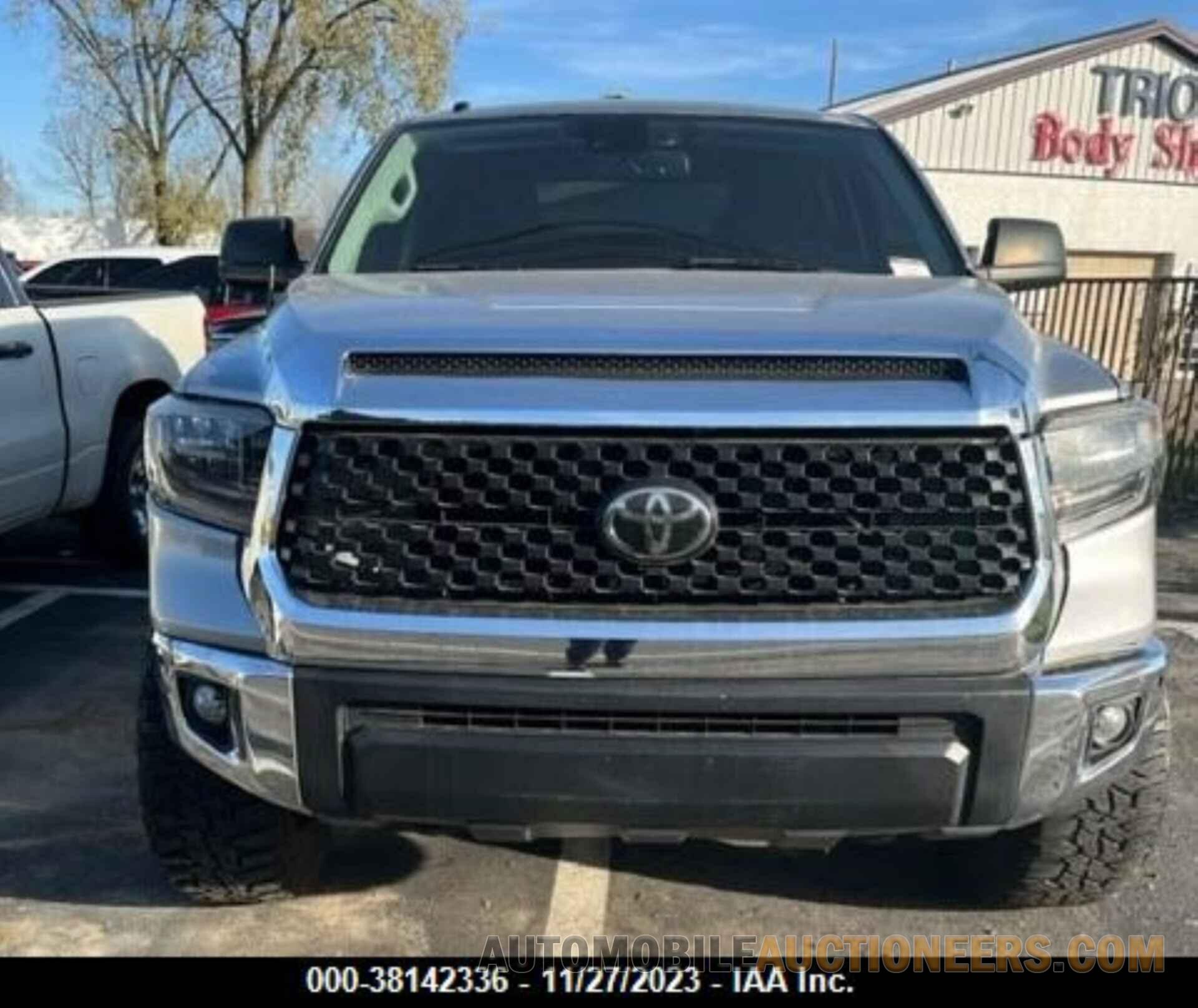 5TFDY5F18JX688104 TOYOTA TUNDRA 4WD 2018