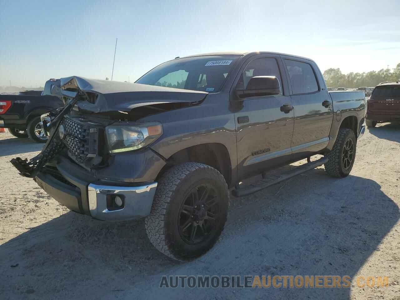 5TFDY5F18JX696882 TOYOTA TUNDRA 2018