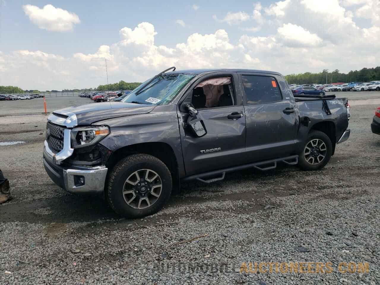 5TFDY5F18JX735857 TOYOTA TUNDRA 2018