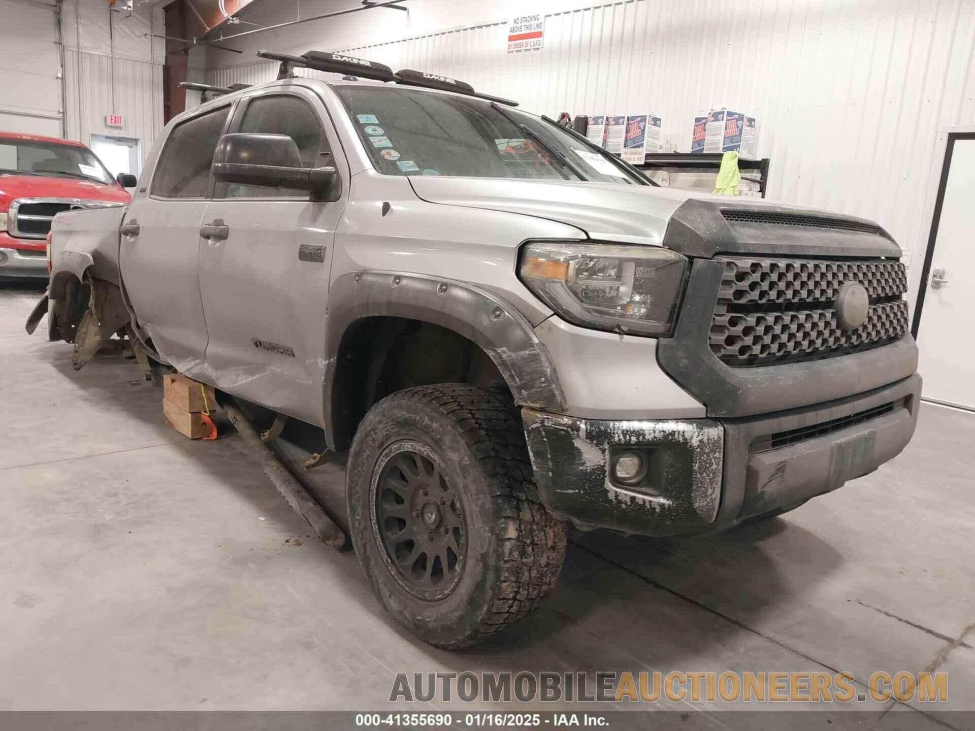 5TFDY5F19JX688080 TOYOTA TUNDRA 2018