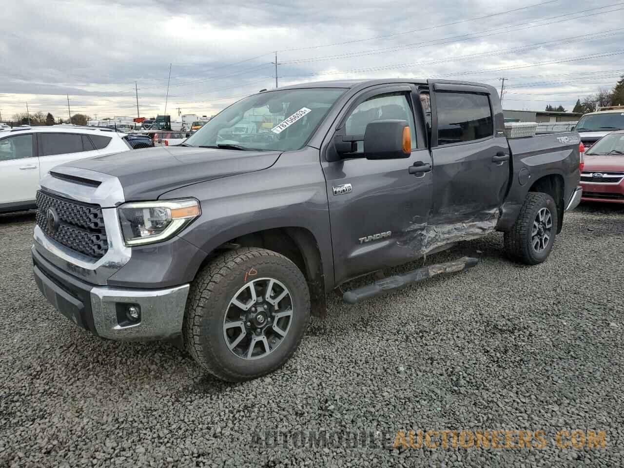 5TFDY5F19JX769015 TOYOTA TUNDRA 2018