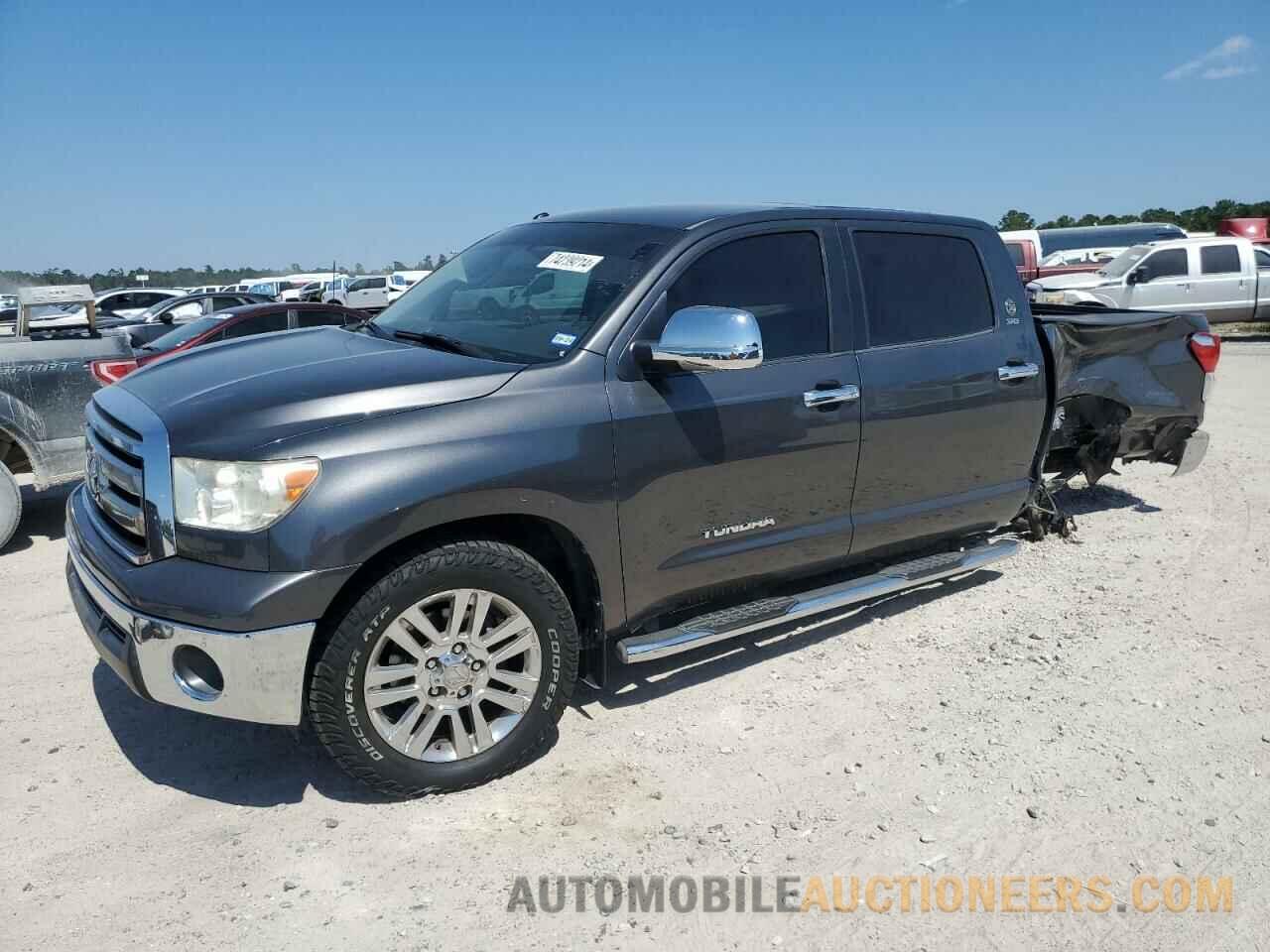 5TFEM5F10DX062972 TOYOTA TUNDRA 2013