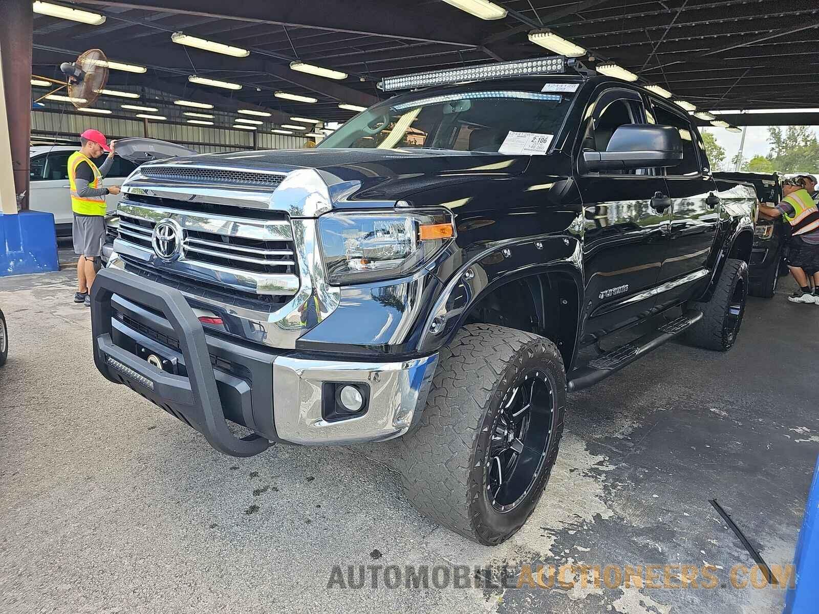 5TFEM5F13GX099132 Toyota Tundra 2016