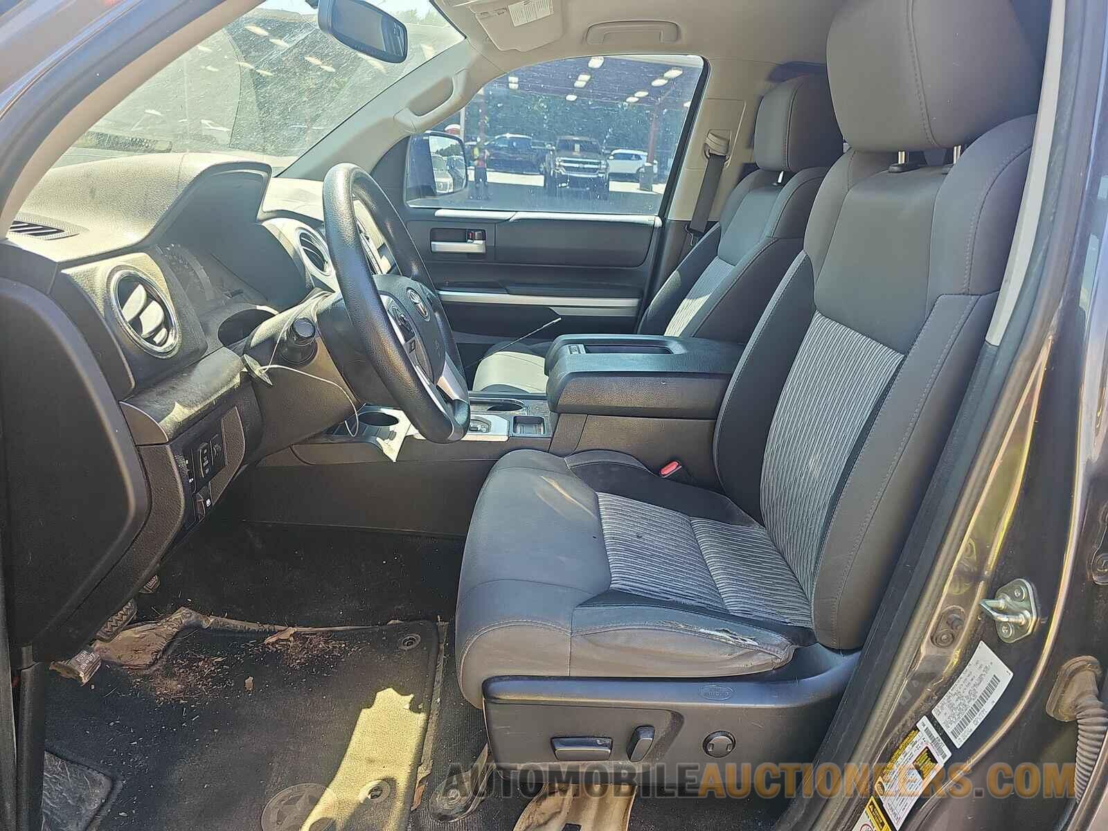 5TFEM5F13GX100912 Toyota Tundra 2016