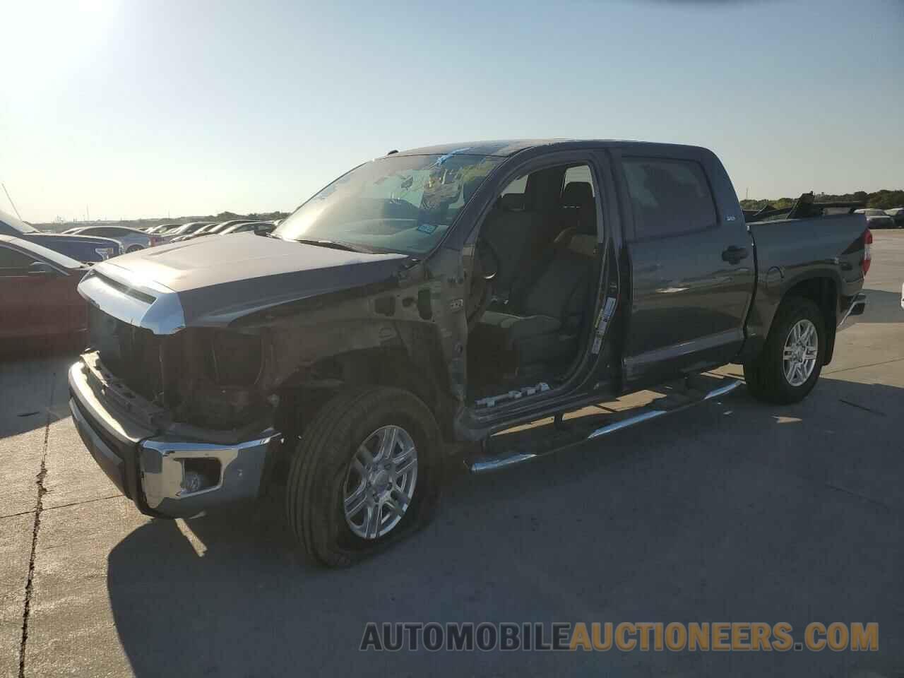 5TFEM5F13HX121972 TOYOTA TUNDRA 2017