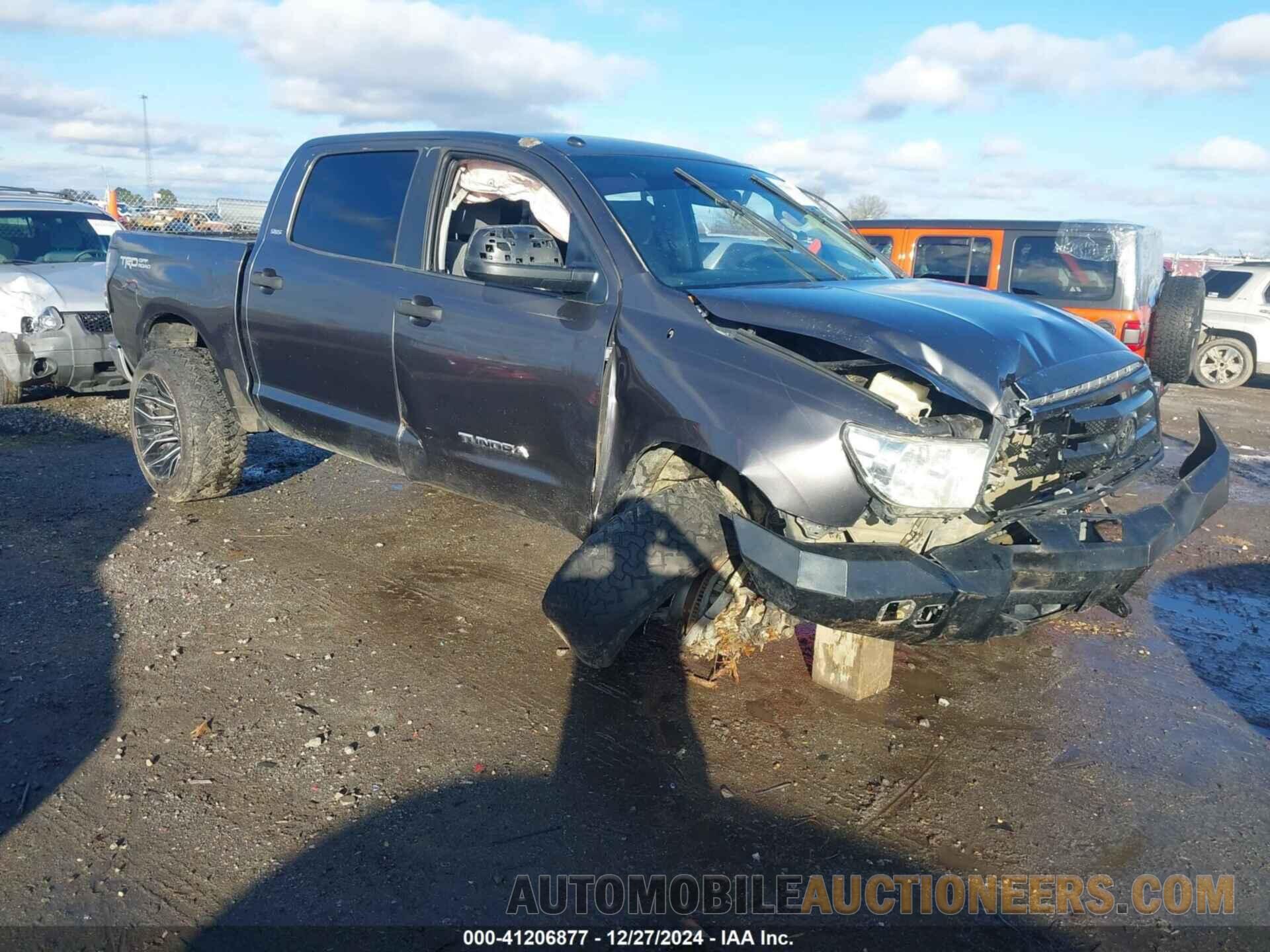 5TFEM5F14BX027543 TOYOTA TUNDRA 2011