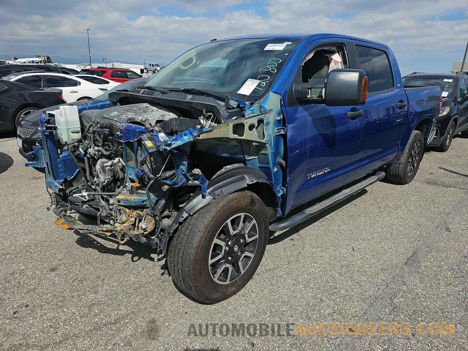 5TFEM5F18HX120803 Toyota Tundra 2017