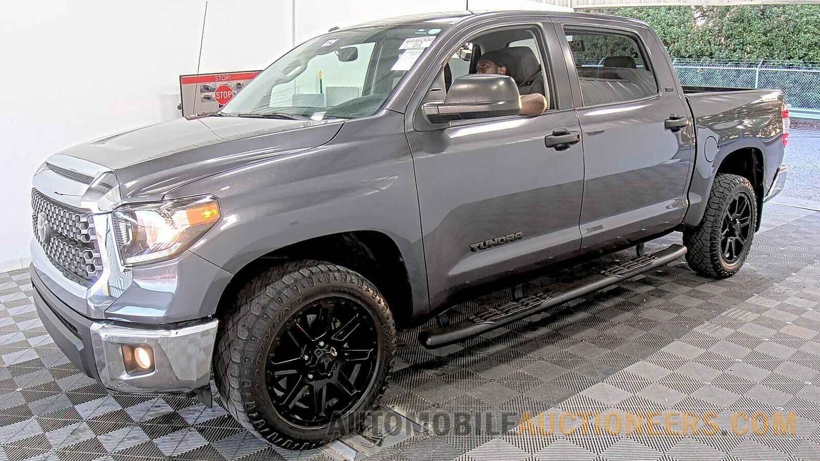 5TFEM5F18KX136832 Toyota Tundra 2019