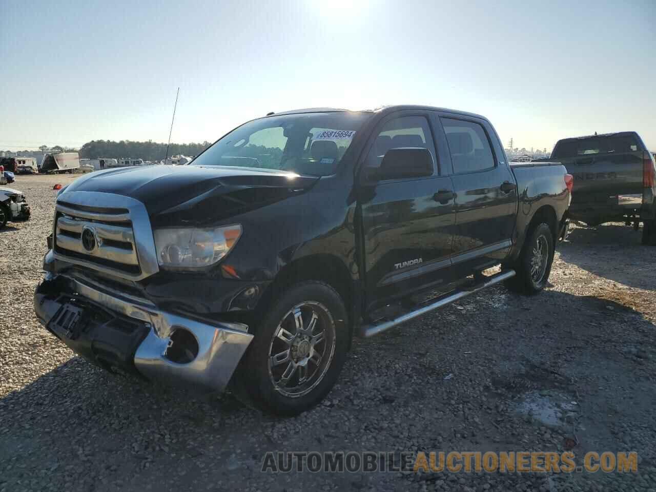 5TFEM5F1XDX058640 TOYOTA TUNDRA 2013