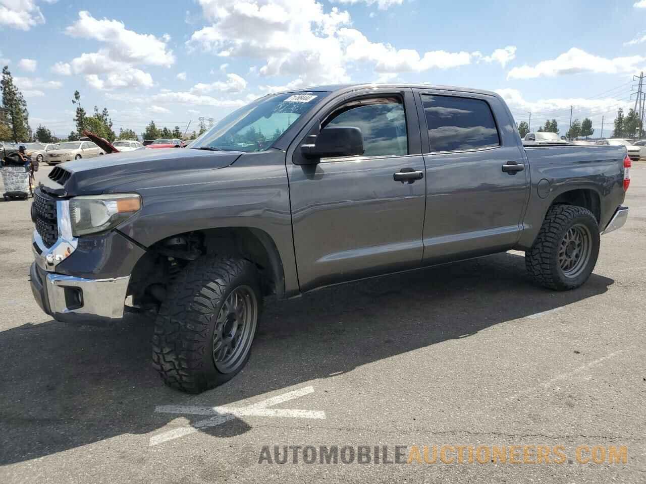 5TFEY5F18JX239882 TOYOTA TUNDRA 2018