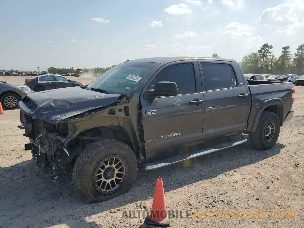 5TFEY5F19JX233900 TOYOTA TUNDRA 2018