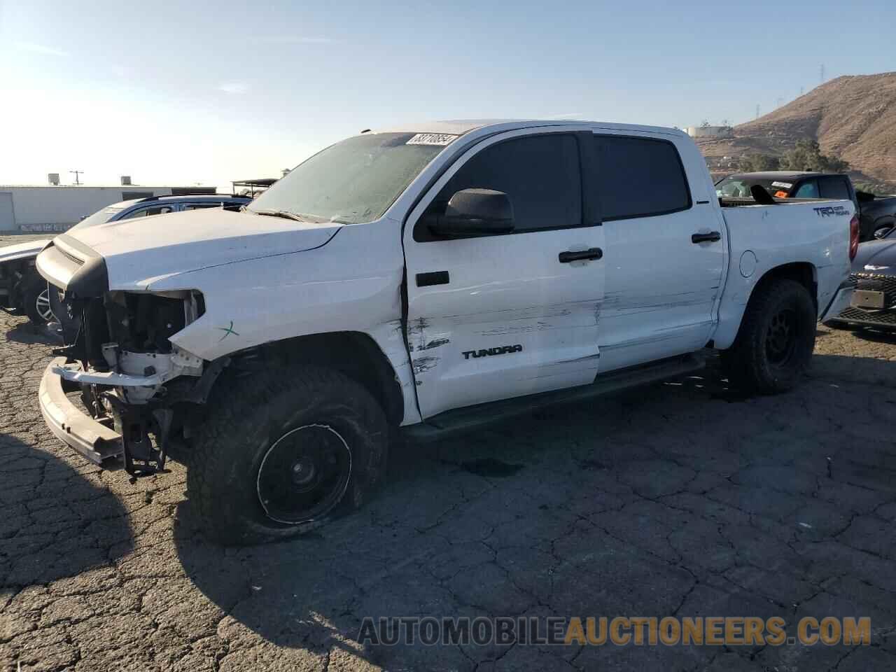 5TFFY5F16FX173697 TOYOTA TUNDRA 2015