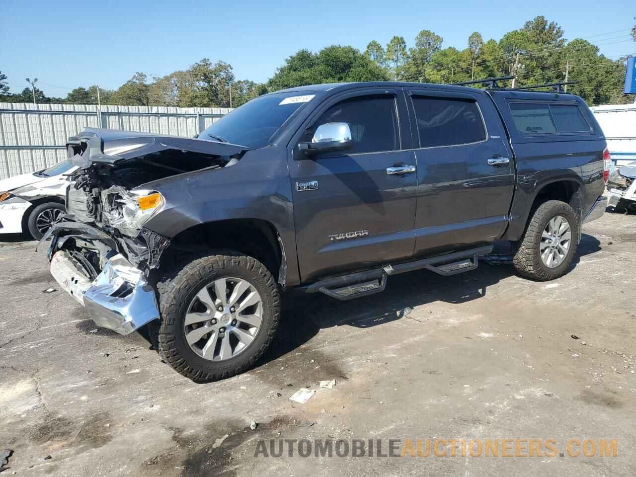 5TFHW5F16HX633068 TOYOTA TUNDRA 2017