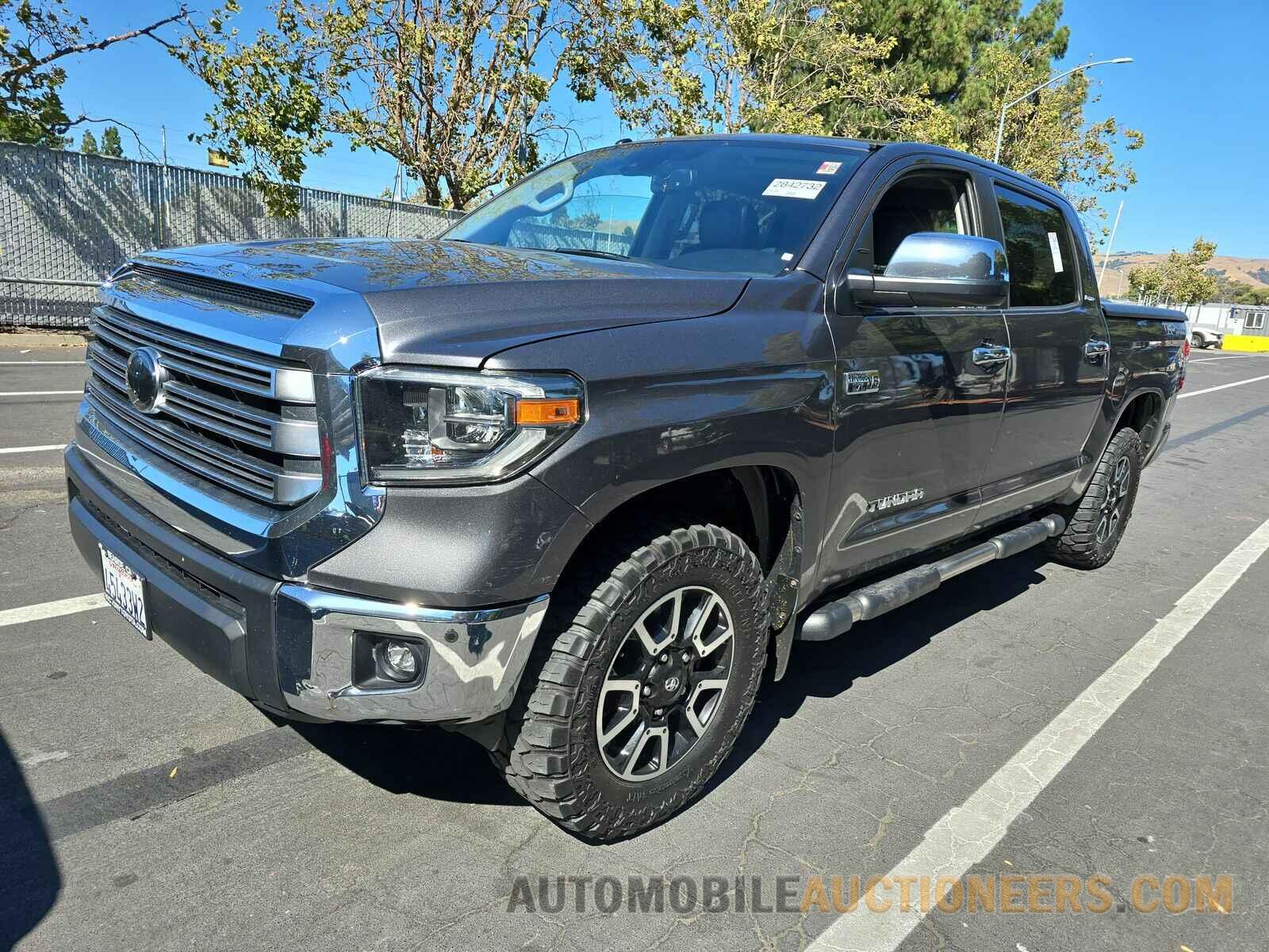 5TFHY5F13JX688660 Toyota Tundra 2018