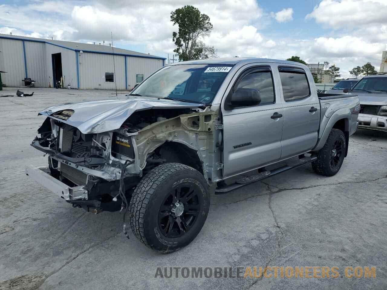 5TFJU4GN6FX082303 TOYOTA TACOMA 2015