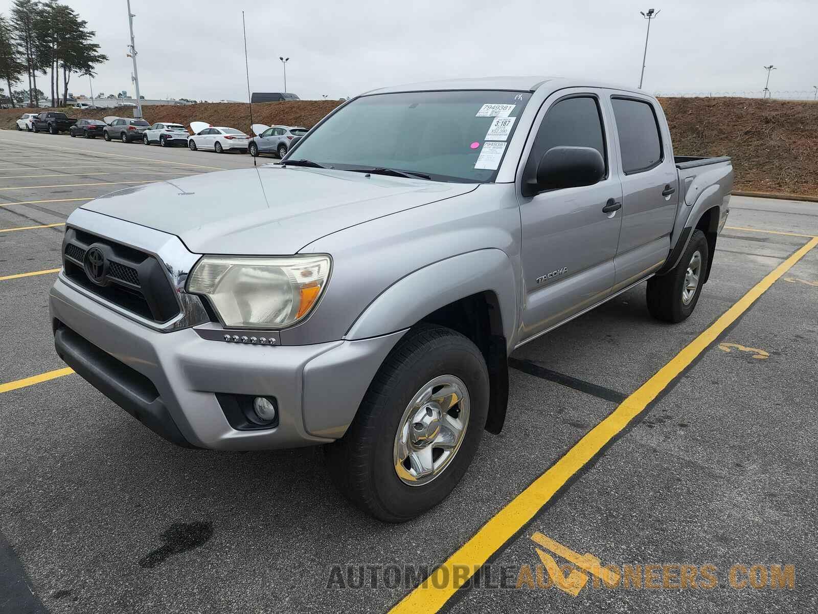 5TFJU4GN9FX085261 Toyota Tacoma 2015