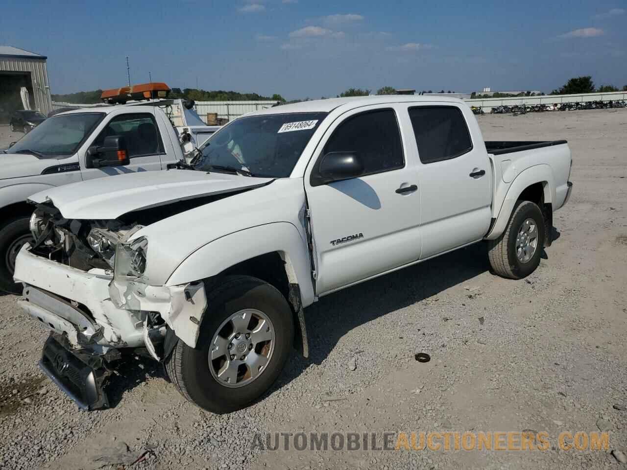 5TFJU4GNXFX071255 TOYOTA TACOMA 2015