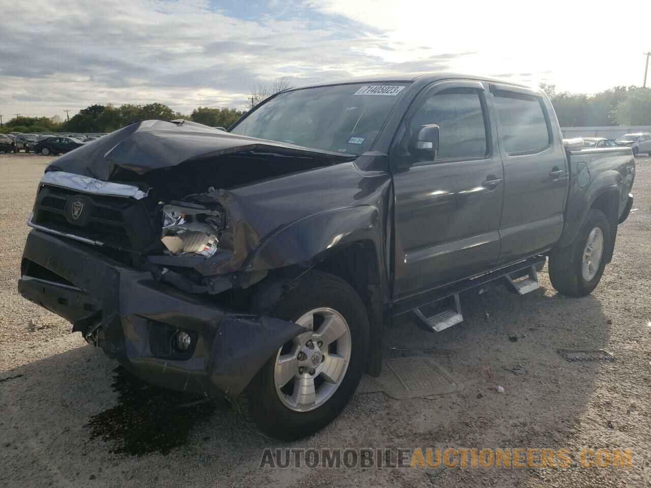 5TFJU4GNXFX079601 TOYOTA TACOMA 2015