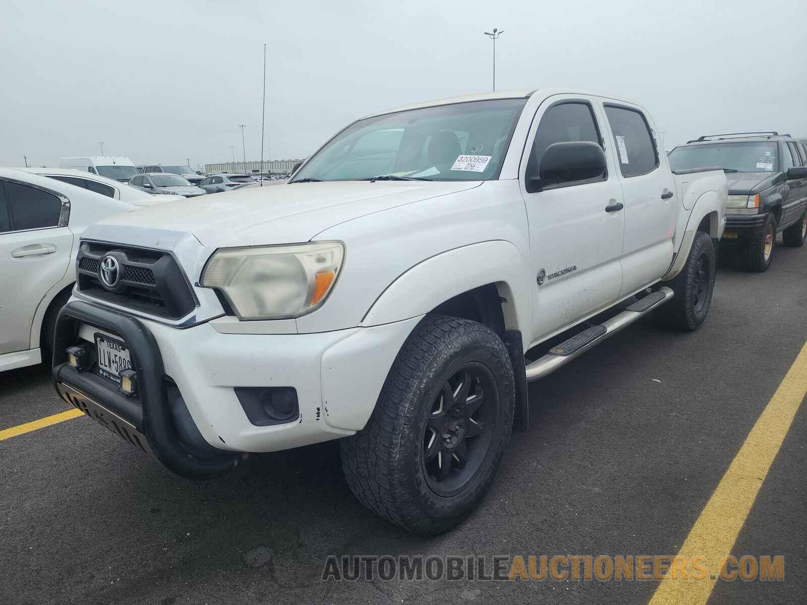 5TFJX4GN1FX047563 Toyota Tacoma 2015