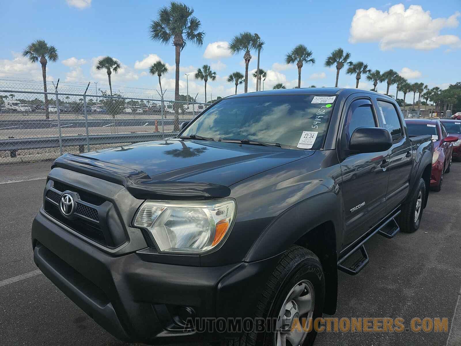 5TFJX4GN2FX048866 Toyota Tacoma 2015