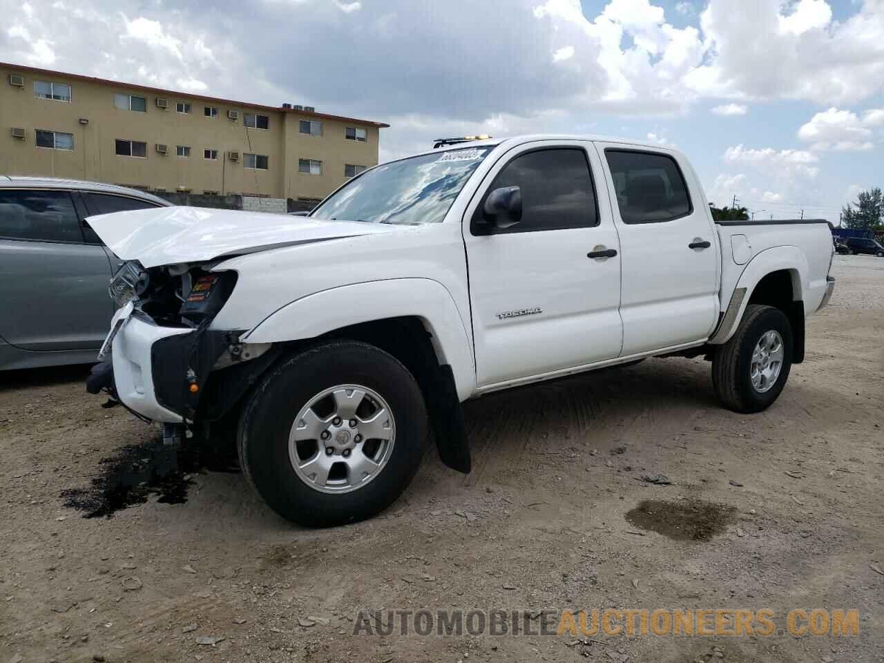 5TFJX4GN5FX043869 TOYOTA TACOMA 2015