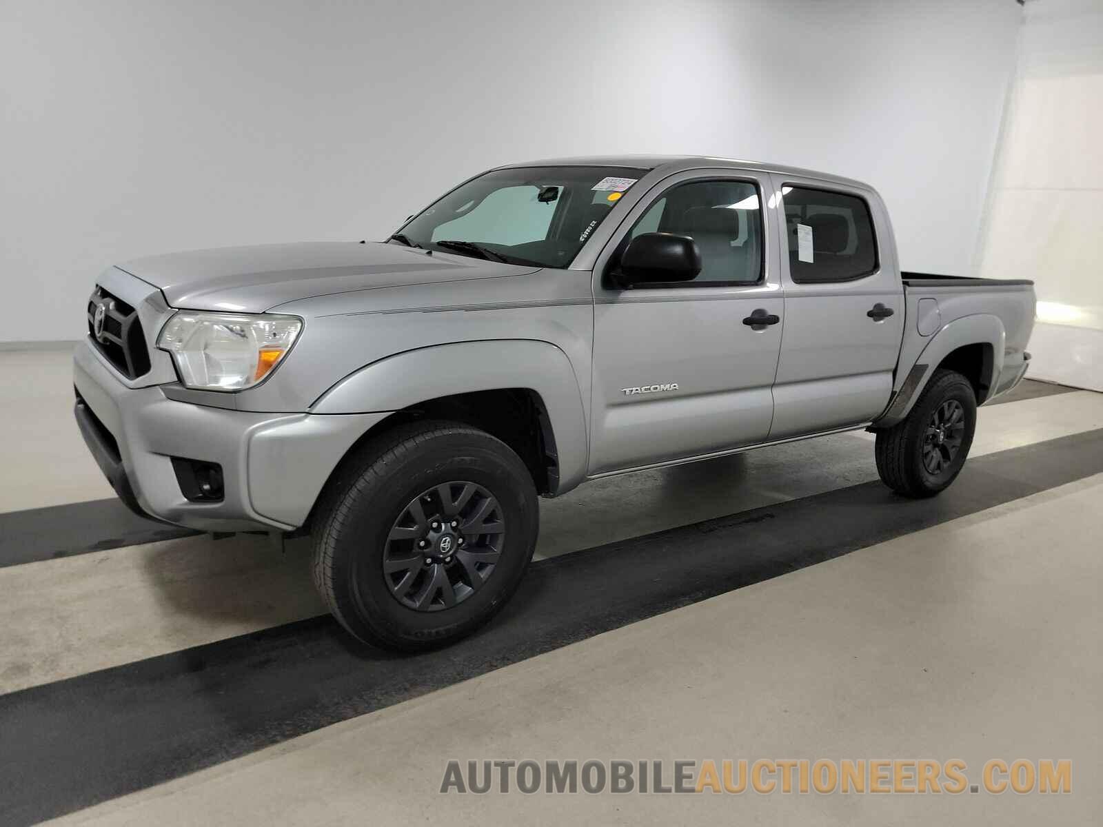 5TFJX4GN9FX037931 Toyota Tacoma 2WD 2015