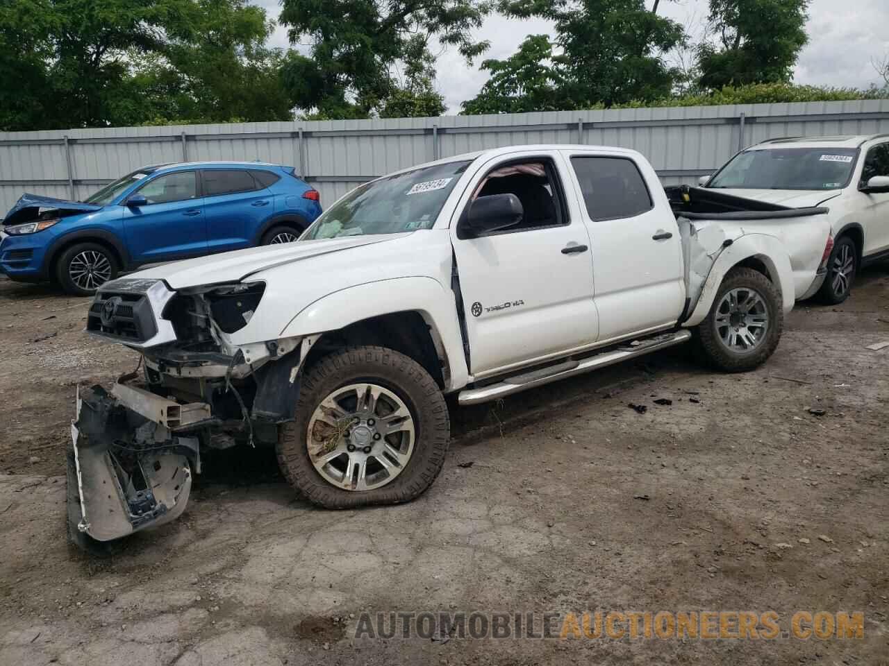 5TFLU4EN1FX132858 TOYOTA TACOMA 2015