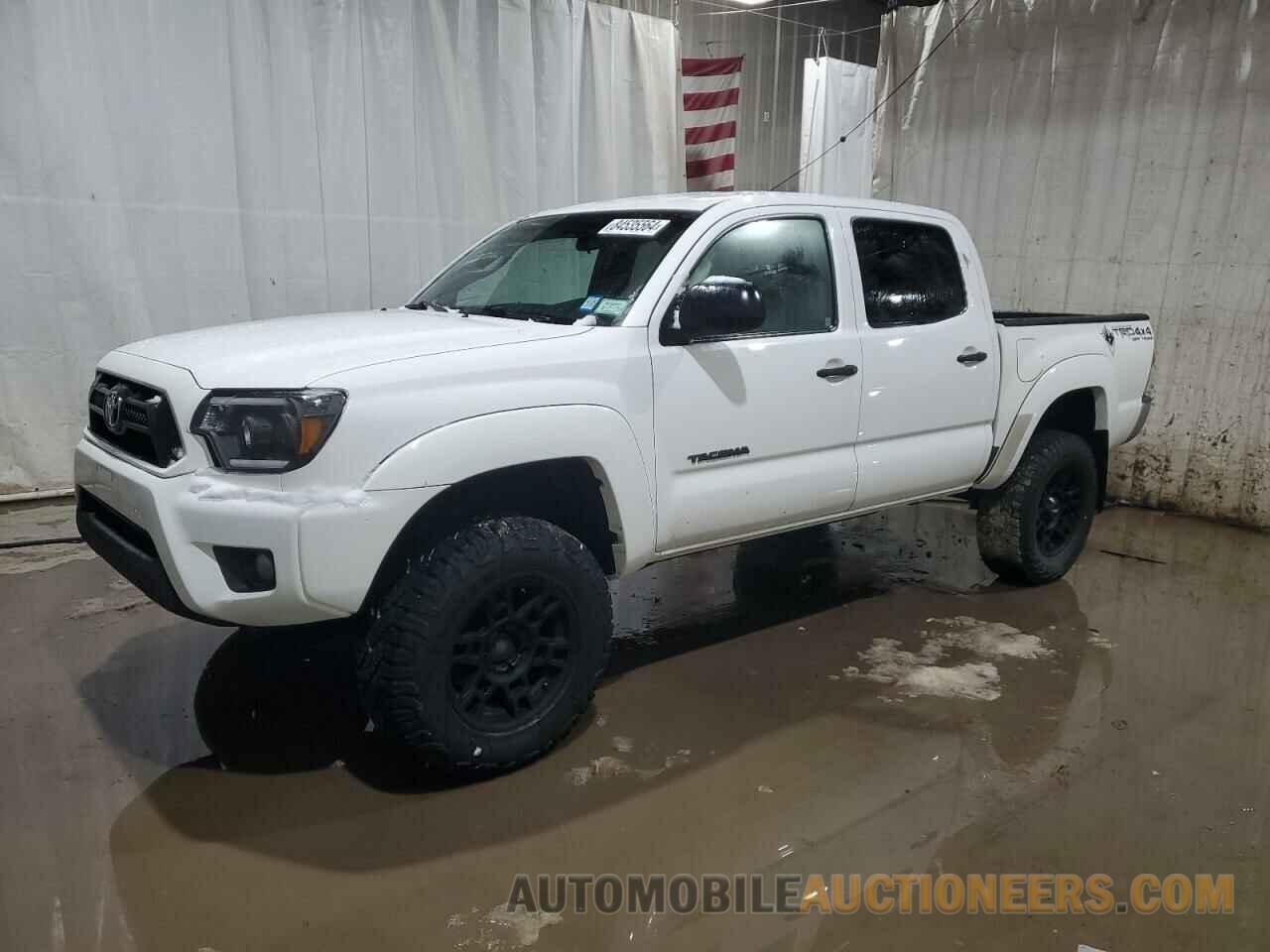 5TFLU4EN6FX135075 TOYOTA TACOMA 2015